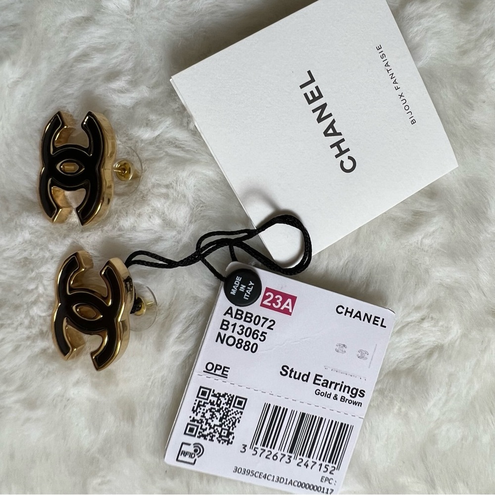 Chanel earrings - Picture 3 of 5